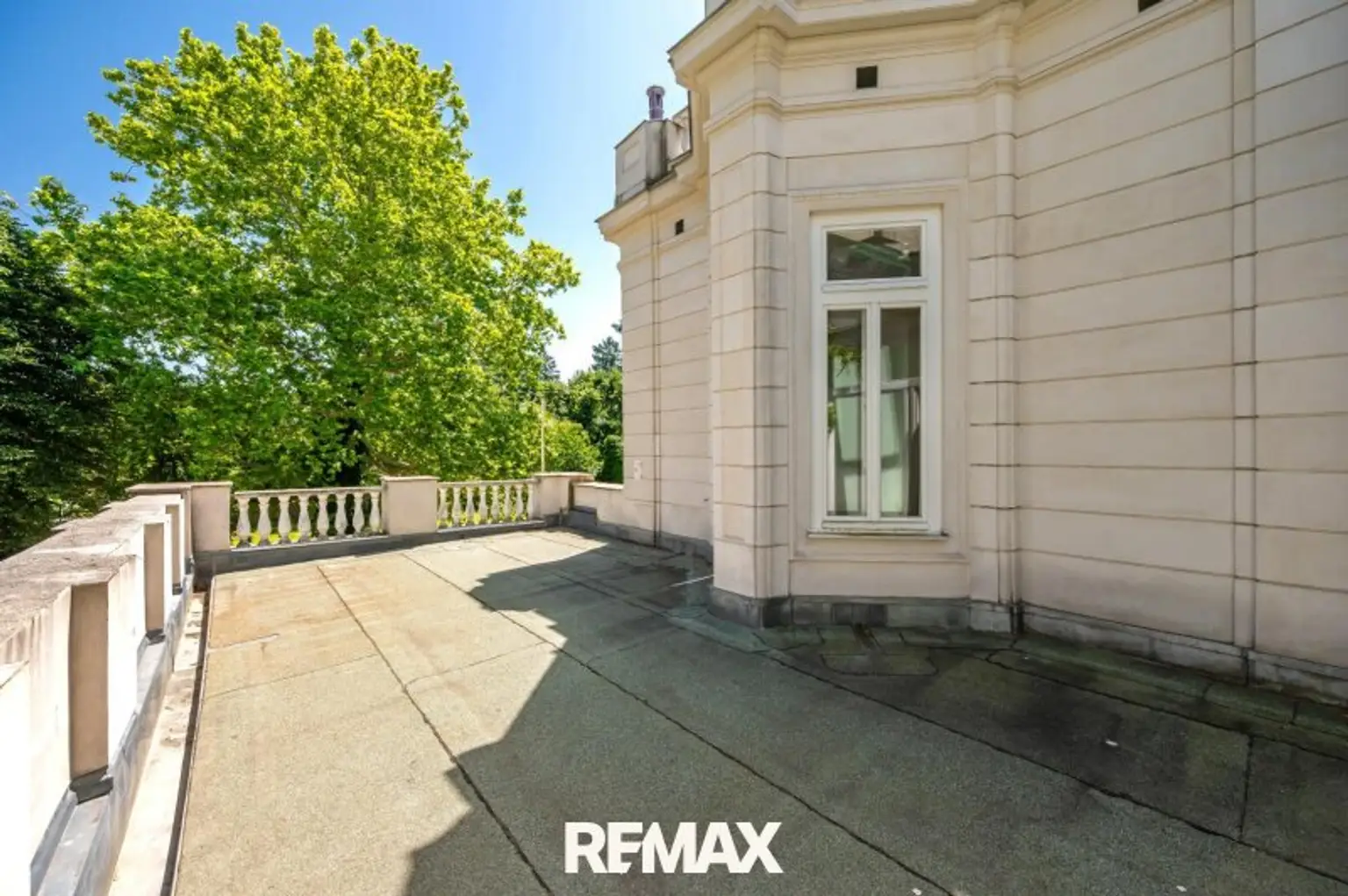 Rarität: Stadt-Villa mit weitläufigem Garten an exklusiver Hietzinger Adresse