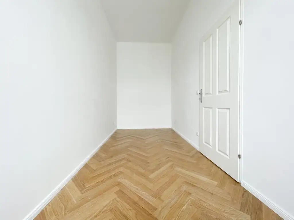 U3 "Hütteldorfer Straße": schön sanierte 2-Zimmerwohnung inkl. neuer Küche