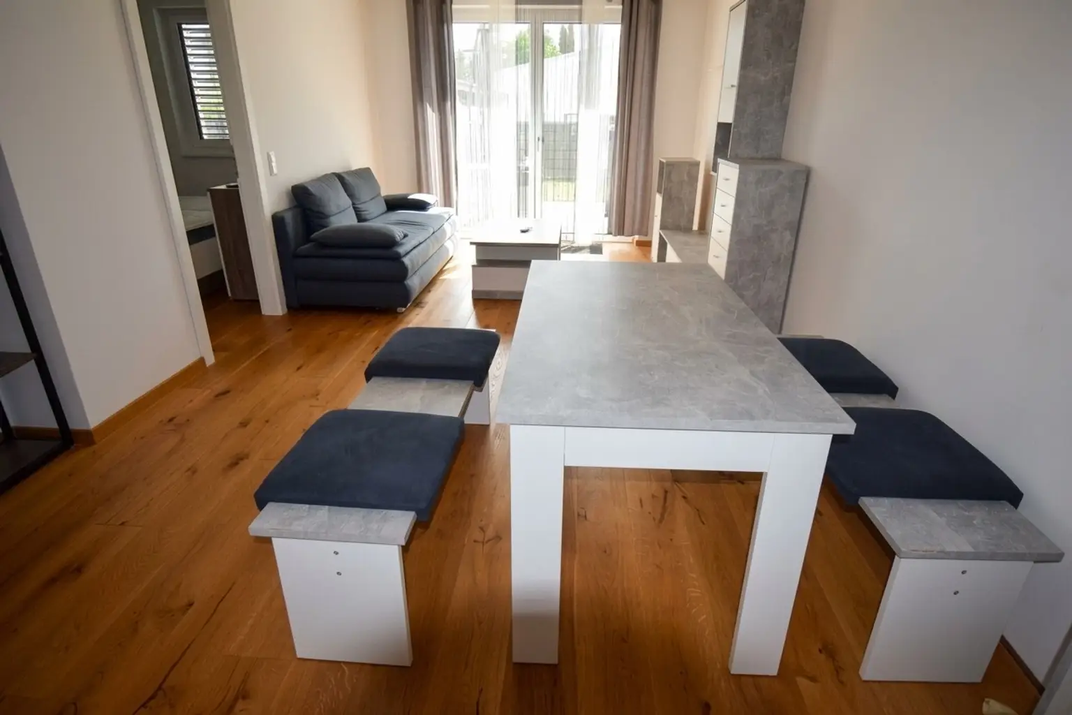 Moderne 2-Zimmer-Gartenwohnung mit Terrasse & Carport in begehrter Ruhelage
