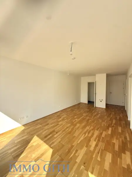 STAMMERSDORFER RUHELAGE: MODERNE 2-ZIMMER-WOHNUNG MIT NEUER KÜCHE, LOGGIA & TERRASSE ZU MIETEN!
