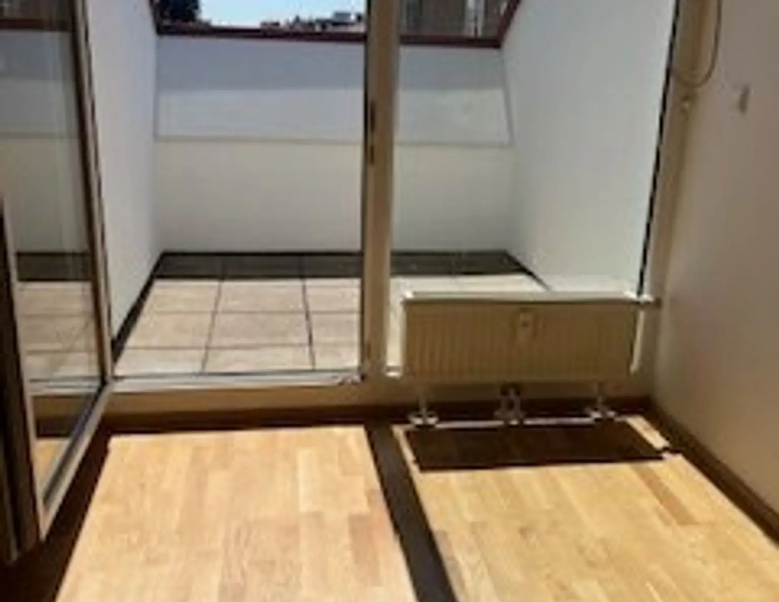 ANLEGERWOHNUNG in Graz, Bezirk St. Leonhard: 2 Zimmer davon 1 Zimmer Essen/Kochen/Wohnen, Terrasse,