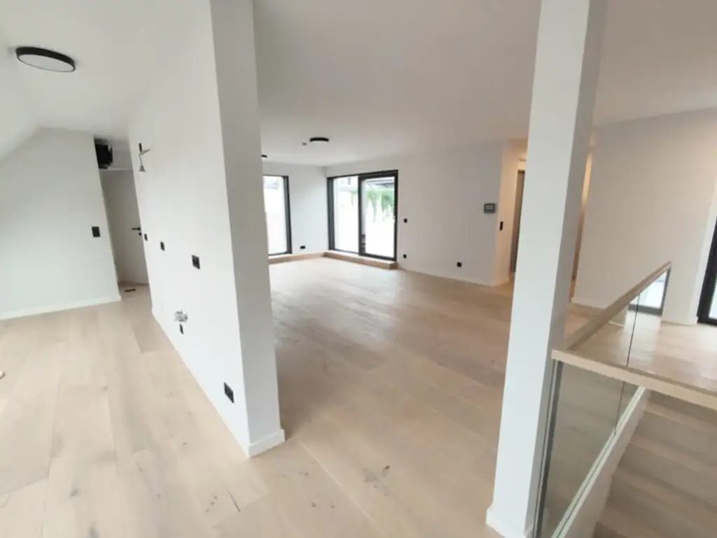 Krongasse! Erstbezug Penthouse mit 3 Terrassen und privatem Liftzugang auf frisch saniertem Altbau! Top17