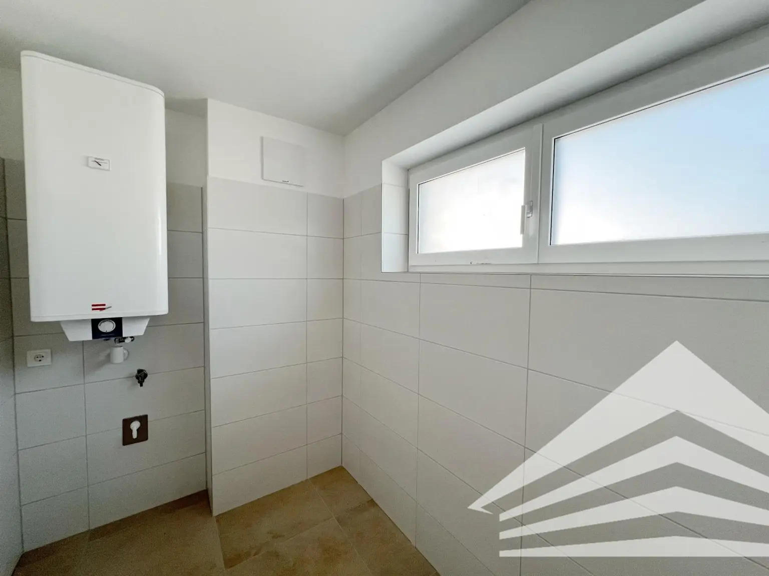 Lichtdurchflutete 3-Zimmer Wohnung mit großem Balkon in Puchenau!