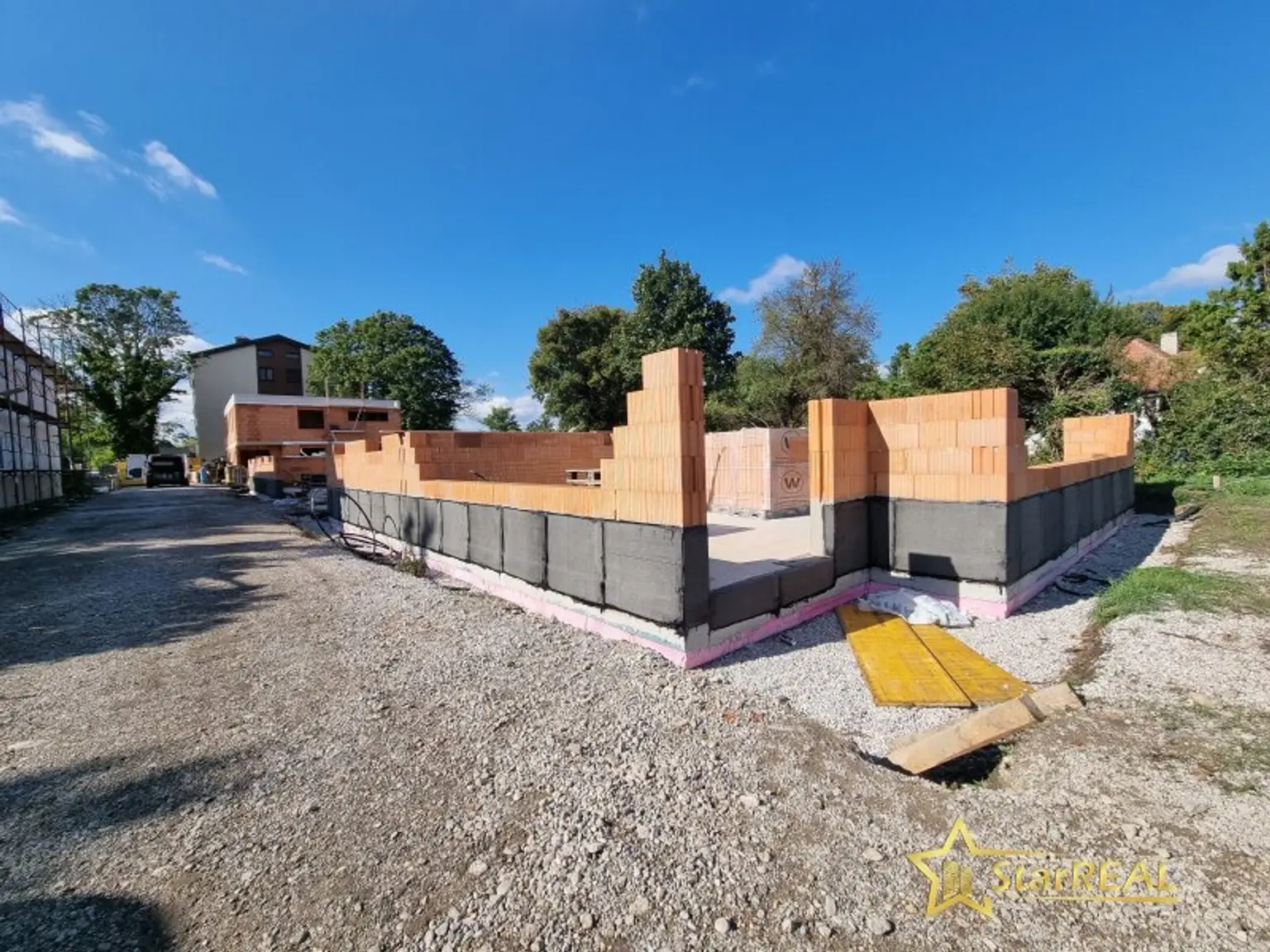 NEUES PROJEKT! ALLEINEIGENTUM! SOLIDES WIENERBERGER ZIEGELHAUS MIT VIELEN EXTRAS.