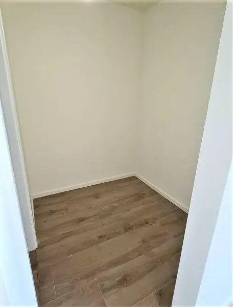 HOFRUHELAGE, JEDLESEE, 33 m2 Neubau, Einzelwohnraum, Komplettküche, Duschbad, Hofruhelage, 1. Liftstock, Anton-Bosch-Gasse