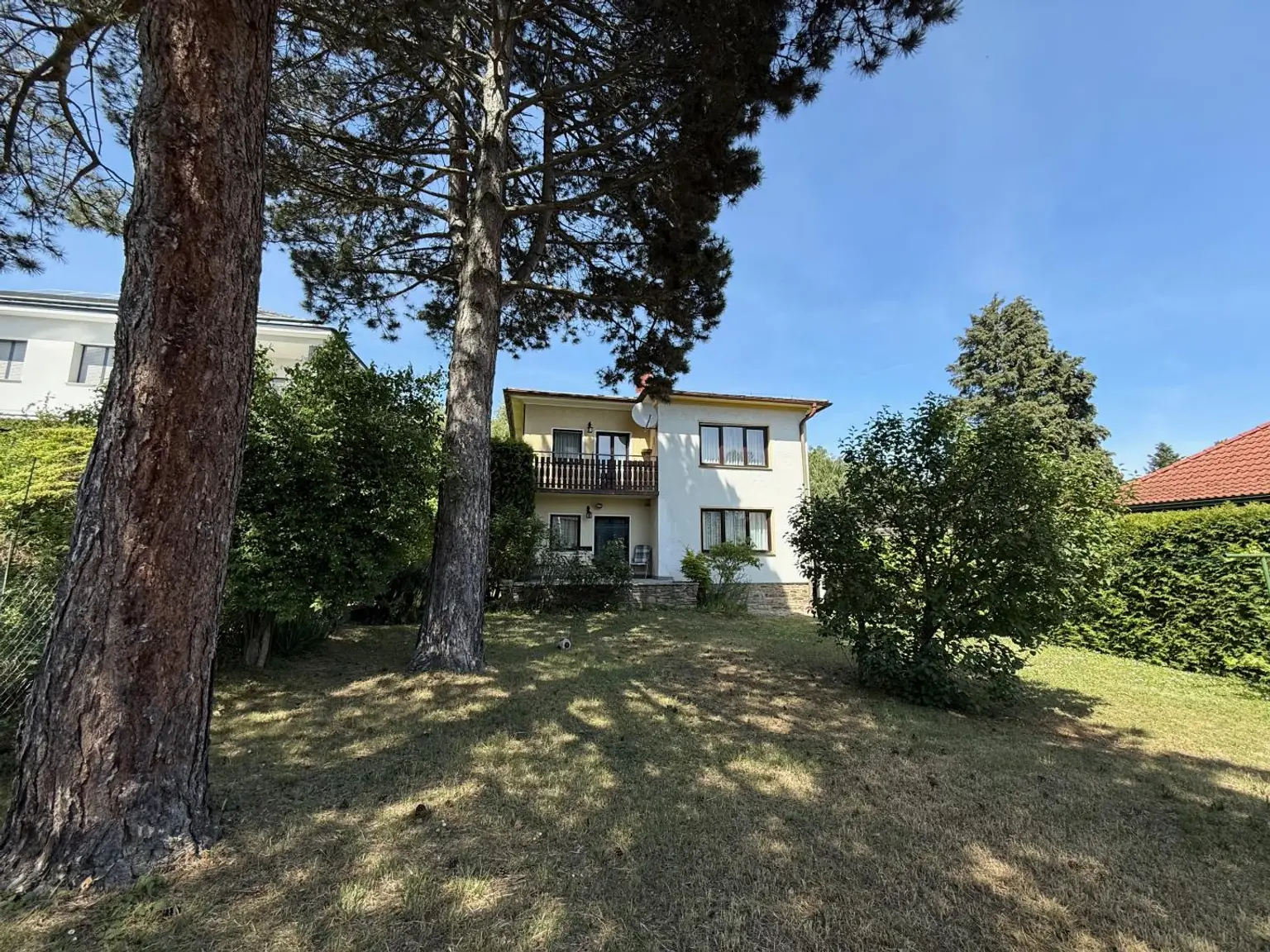 großes Einfamilienhaus in Top Ruhe Lage