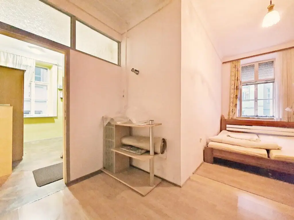 ++NEU++ ALTBAU-CHARME & Top-Lage!  2,5-Zimmer-Perle perfekt als Anlage beim Ebner-Eschenbach-Park!