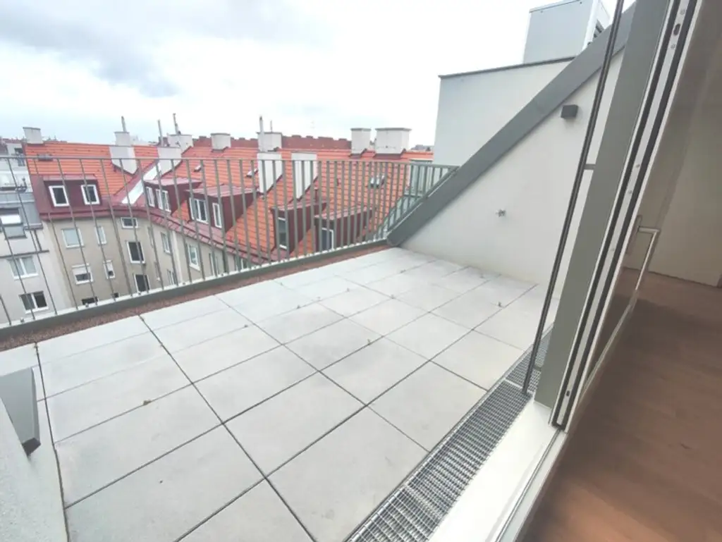Modern wohnen in Meidling! Drei-Zimmer DG-Erstbezug mit Terrasse! Top79