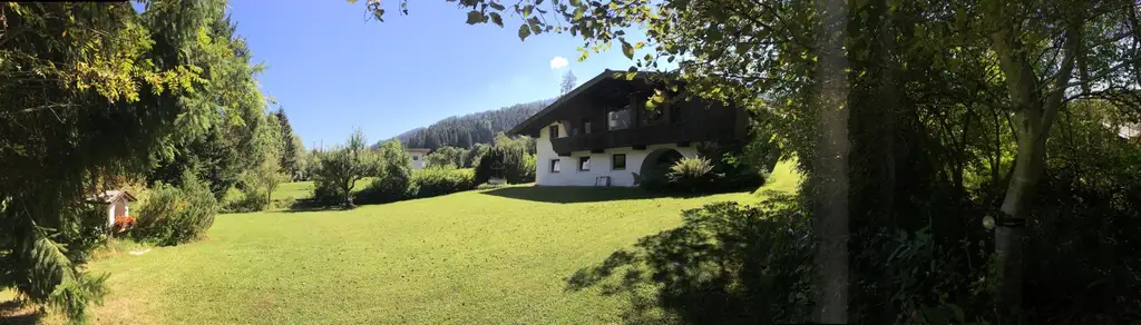 Ferienhaus - Liebhaberobjekt - Landhaus mit Hallenbad in wunderbarer Lage