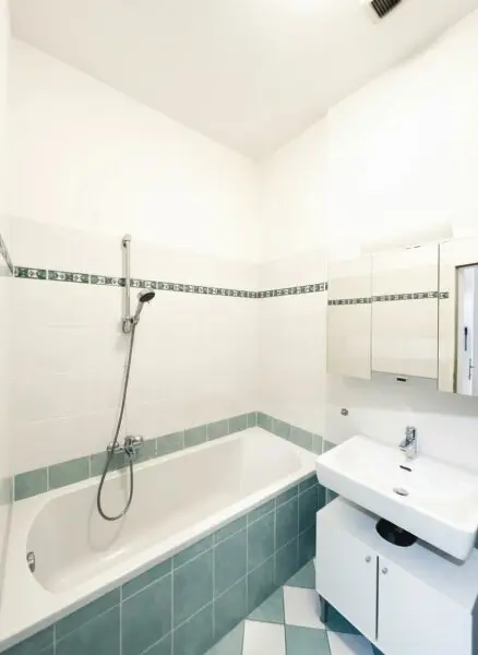 NEU! Stilvolle, lichtdurchflutete 2-Zimmer-Altbauwohnung im 16. Bezirk!