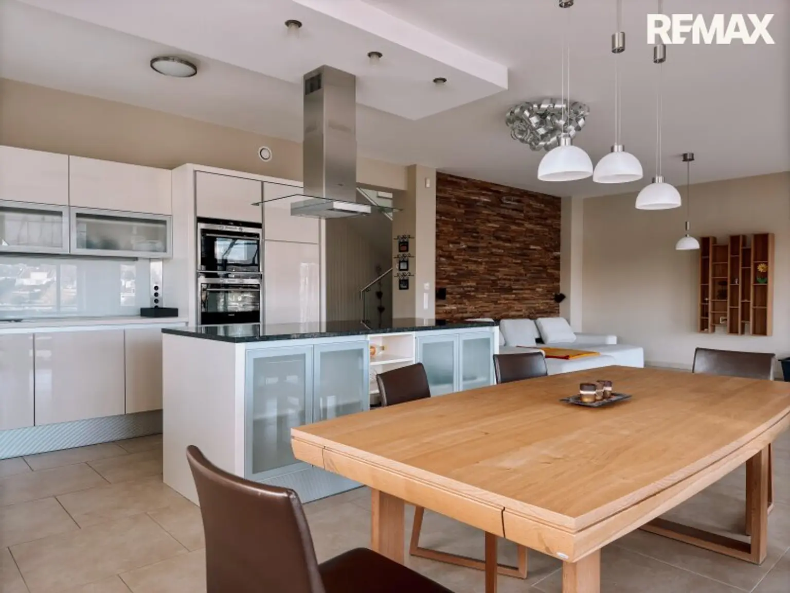 Wohnen am Wasser - ca. 189 m² Wohnfläche & direkter Seezugang auf Pachtgrund!