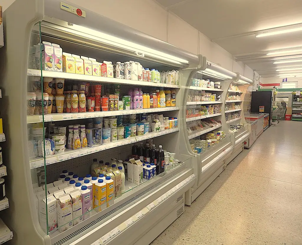 GESCHÄFTSLOKAL MIT VIELEN NUTZUNGSMÖGLICHKEITEN IN ZENTRALER LAGE