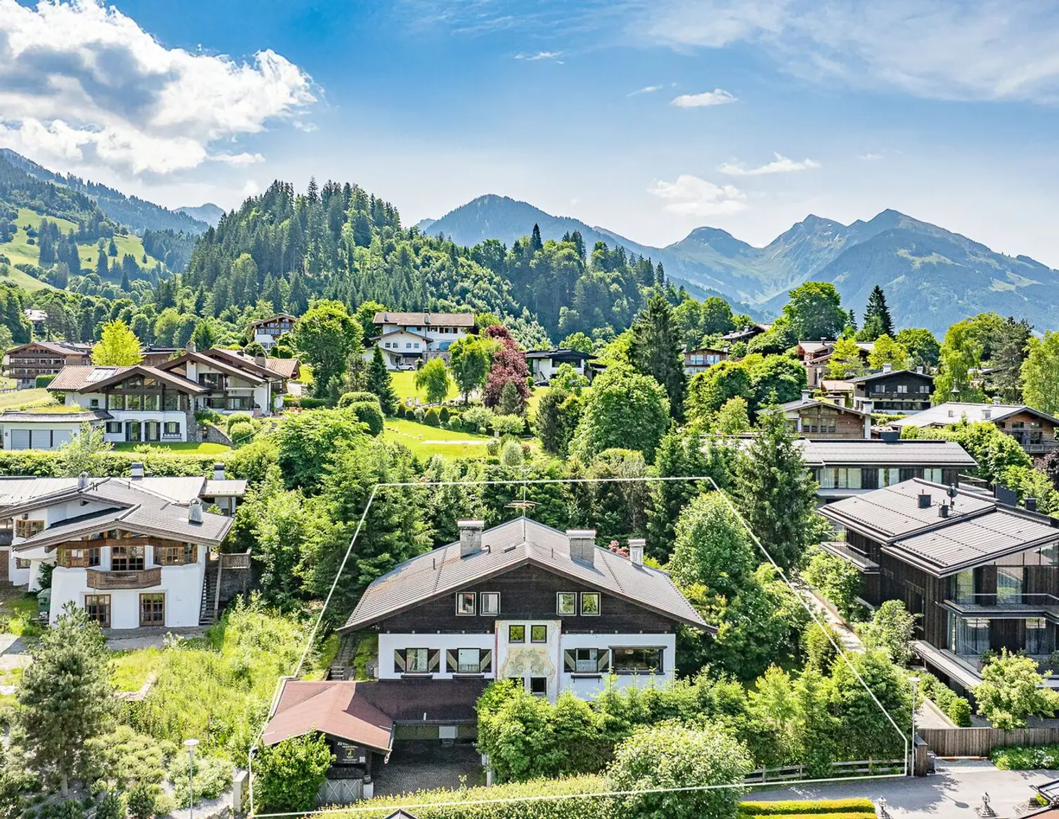 Baugrundstück mit Altbestand in Traumlage auf der Bichlalm
