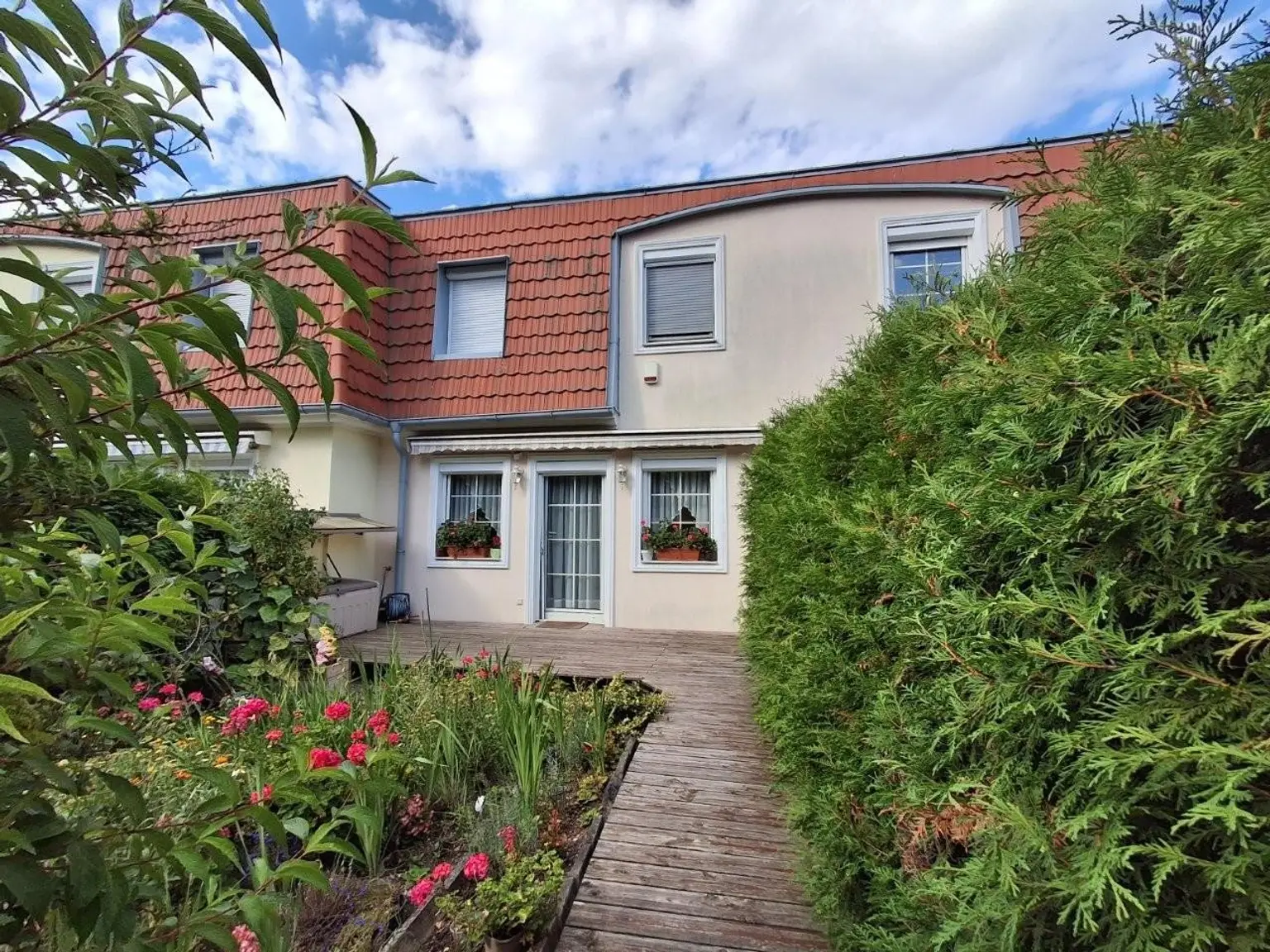 29 Gartenansicht RH 1230