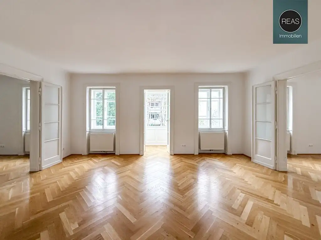 Büro mit Gartenblick und Erker in Bestlage neben dem Schubert-Museum! Gartennutzung inklusive!