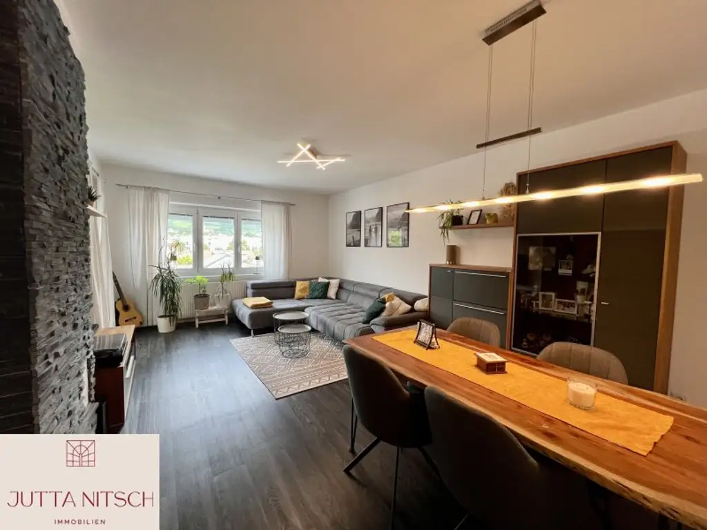 Schöne 3-Zimmerwohnung mit Balkon und Garagenplatz - über den Dächern von Gumpoldskirchen