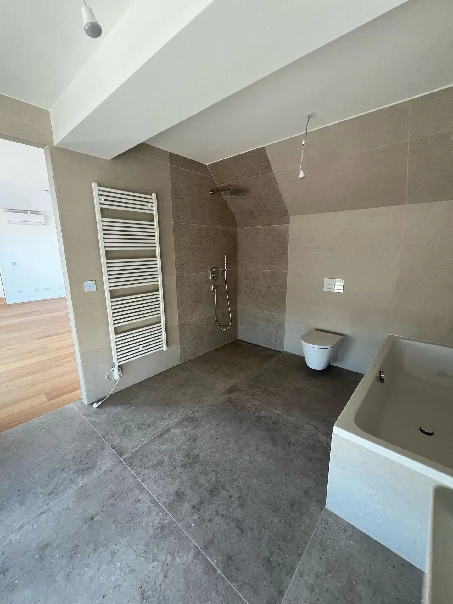 a4c903cb-2254-4224-b819-2577c2bd9224