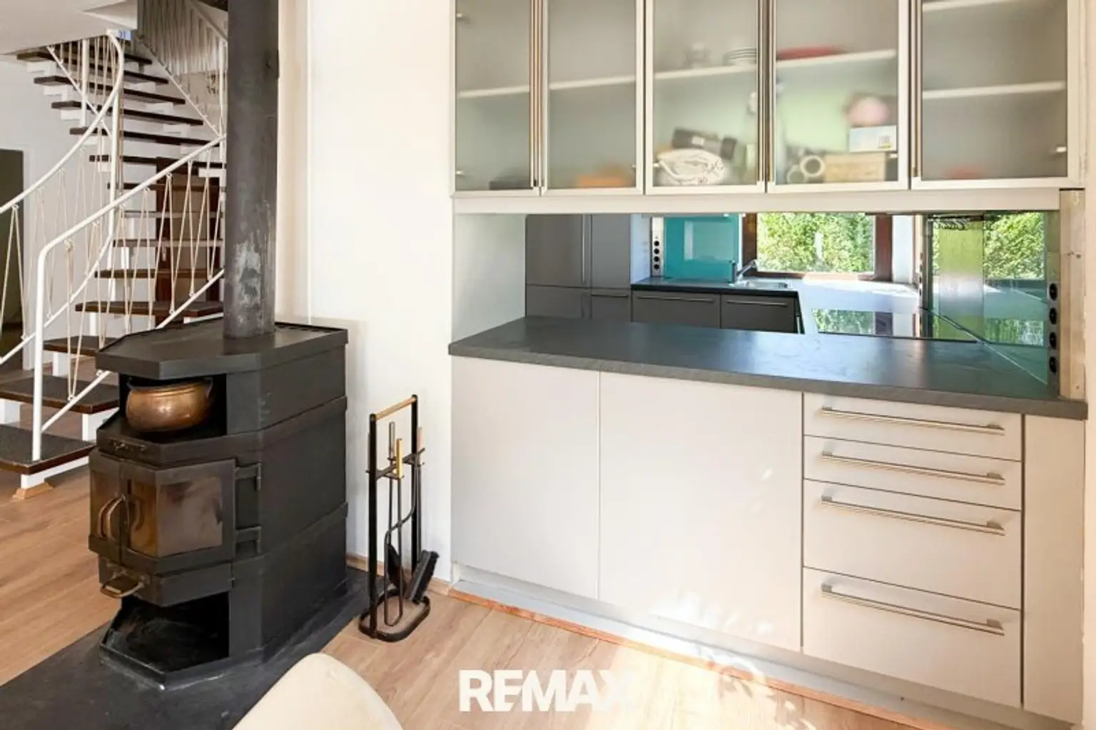 Offene Küche und Kamin