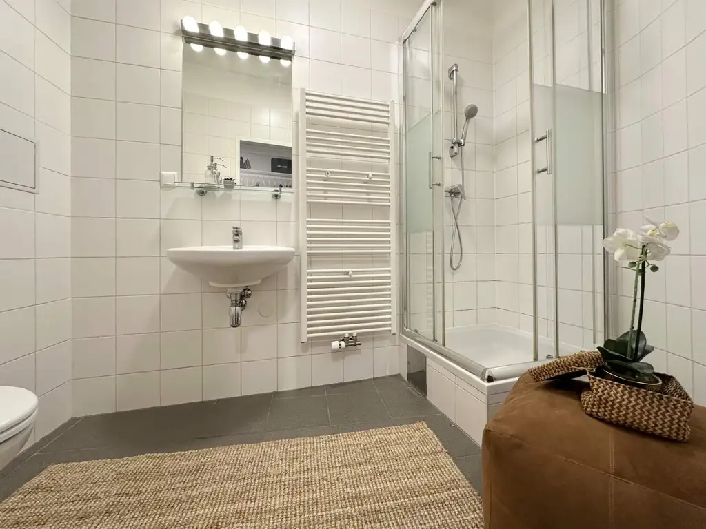 1-Zimmer-Altbau mit separater Küche – frisch renoviert & bezugsfertig