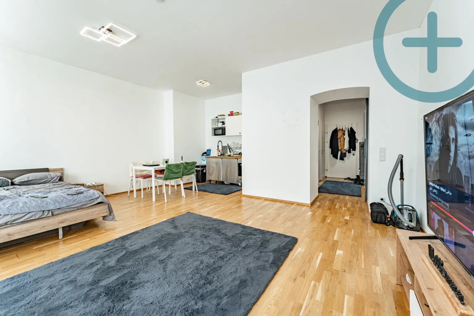 unbefristet vermietetes 1-Zimmer-Altbauatelier