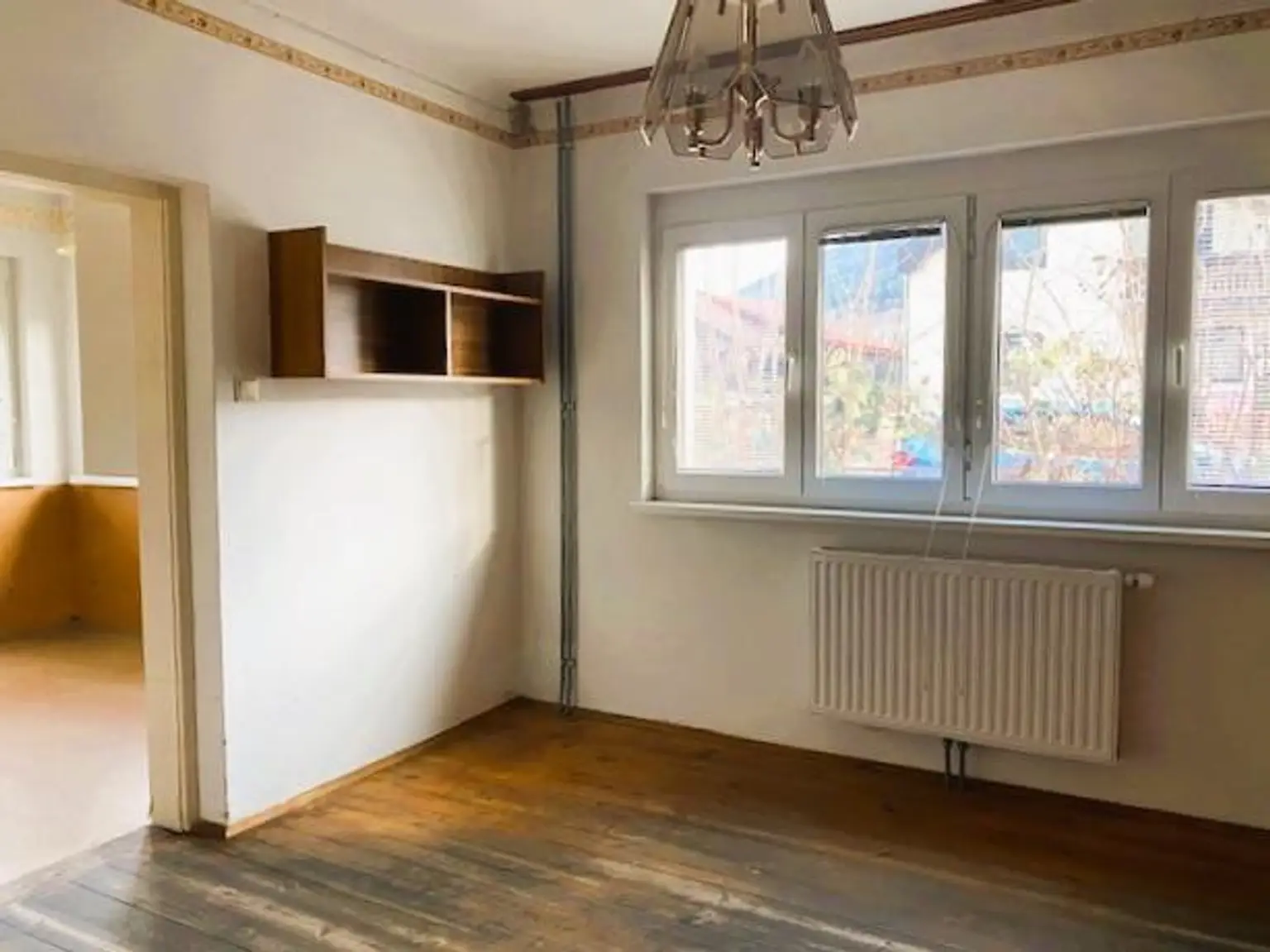 Einfamilienhaus am Stadtrand von Gloggnitz! Garten und romantisches Nebengebäude!