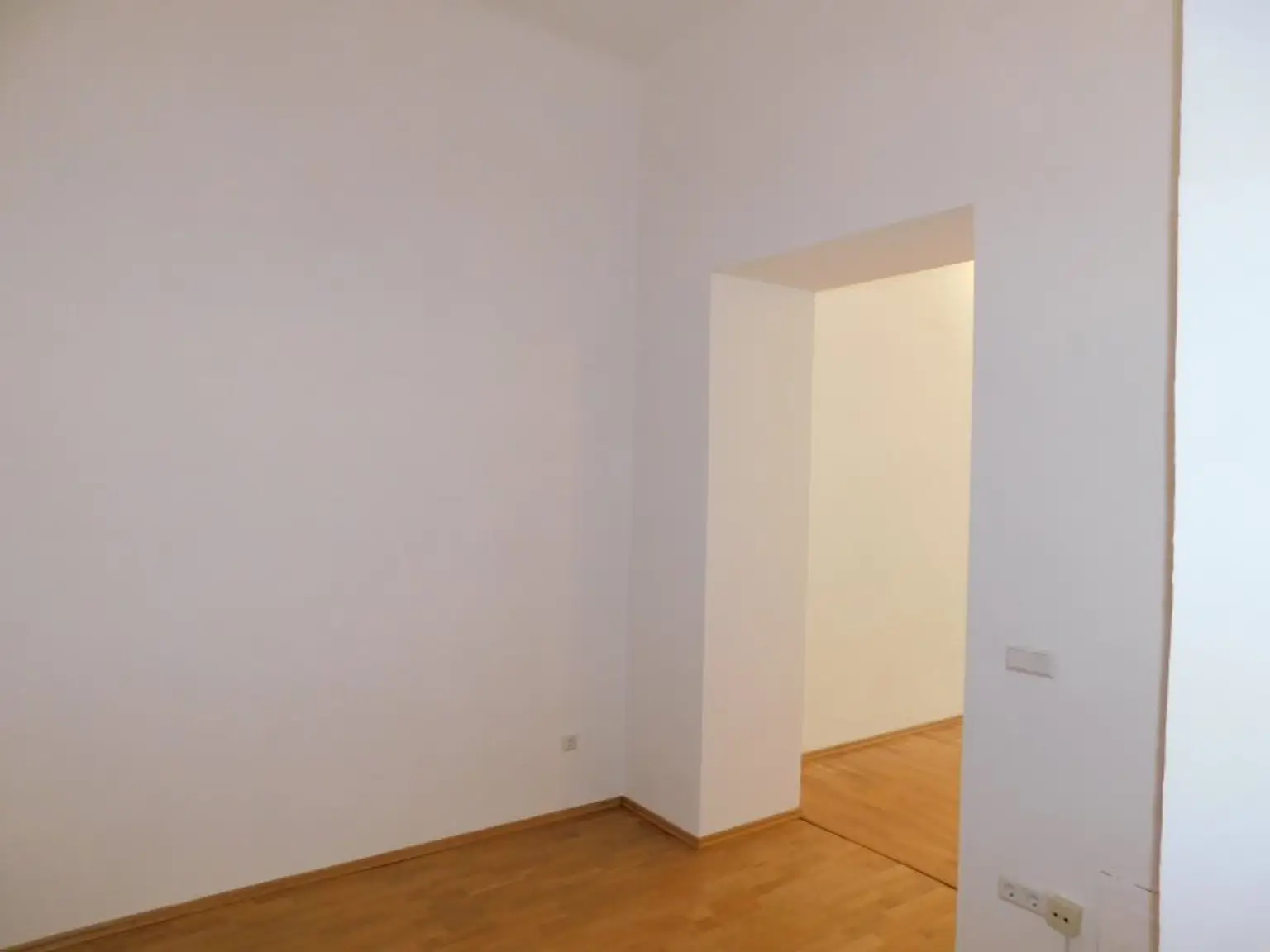 Großzügige Wohnung mit 4 Meter Deckenhöhe - Saniert - Perfekter Grundriss