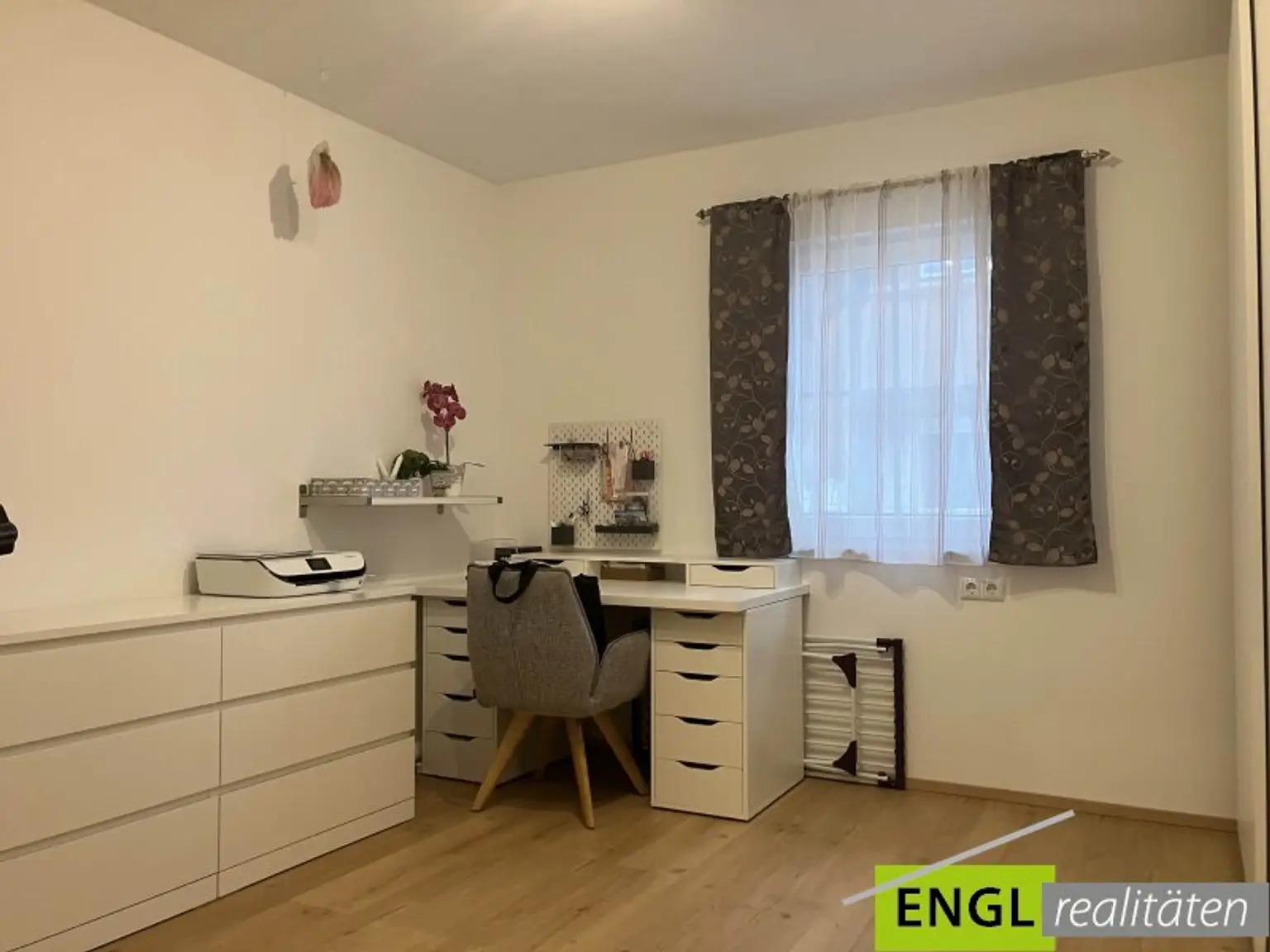 Büro-Zimmer im Erdgeschoss