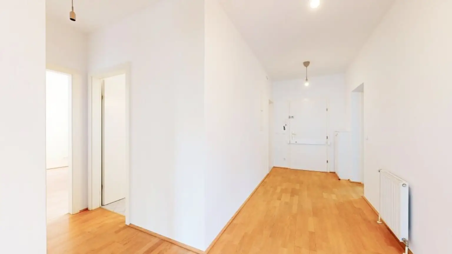 Große und klassisch schöne Altbau-Wohnung | 5 Zimmer | 2 Bäder | Lift | am Liechtensteinpark
