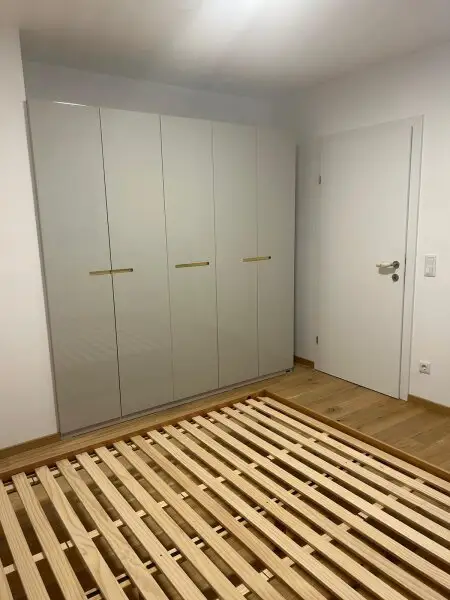 Moderne Erstbezug-Wohnung mit Garten inkl.Heizung und Warmwasser!! Vollmöbliert !!
