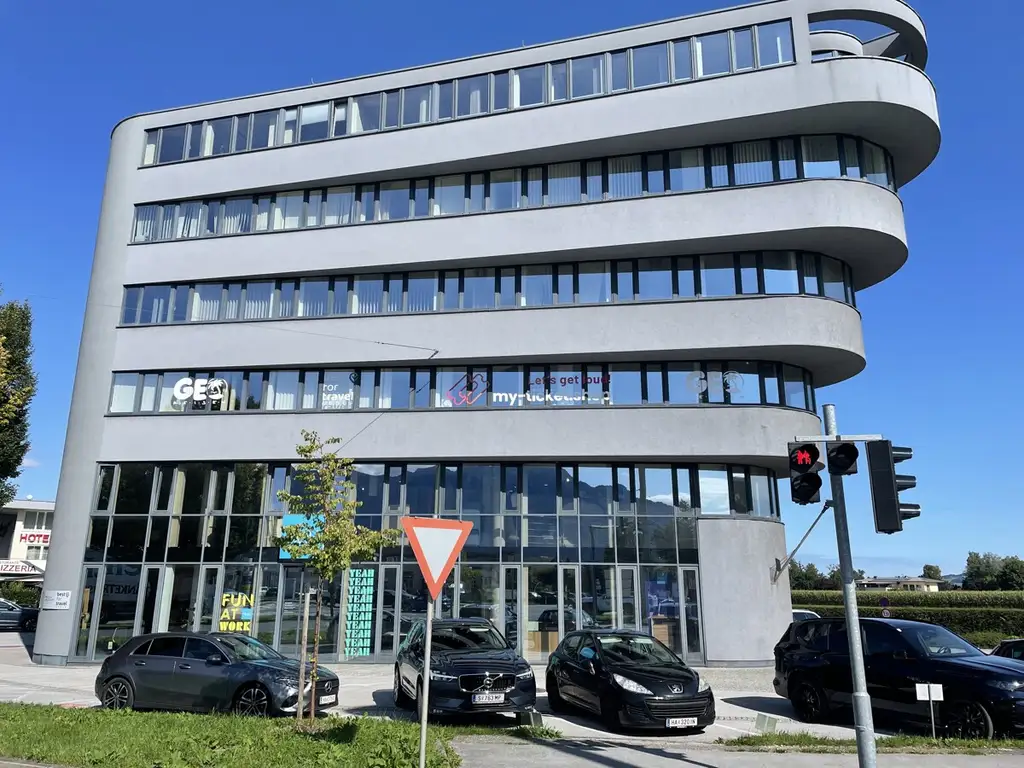 STAU-FREI erreichbare Showroom-, Verkaufs- und Büroflächen mit bester Sichtbarkeit - Himmelreich.