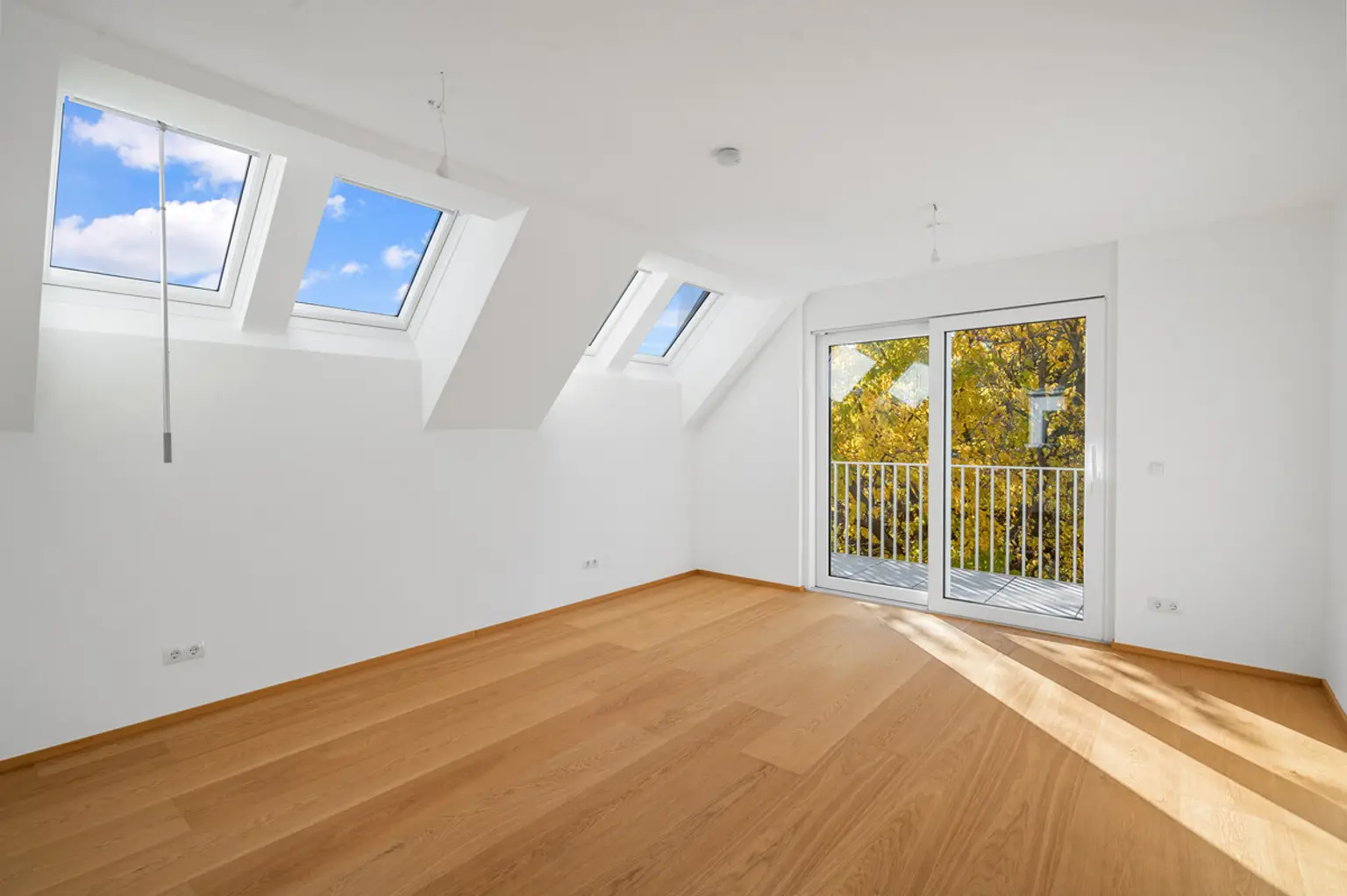 Sehr helle DG-Wohnung direkt bei der Alten Donau