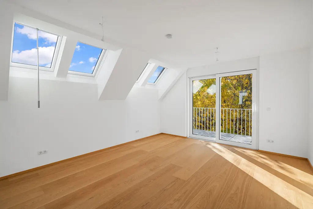 Sehr helle DG-Wohnung direkt bei der Alten Donau