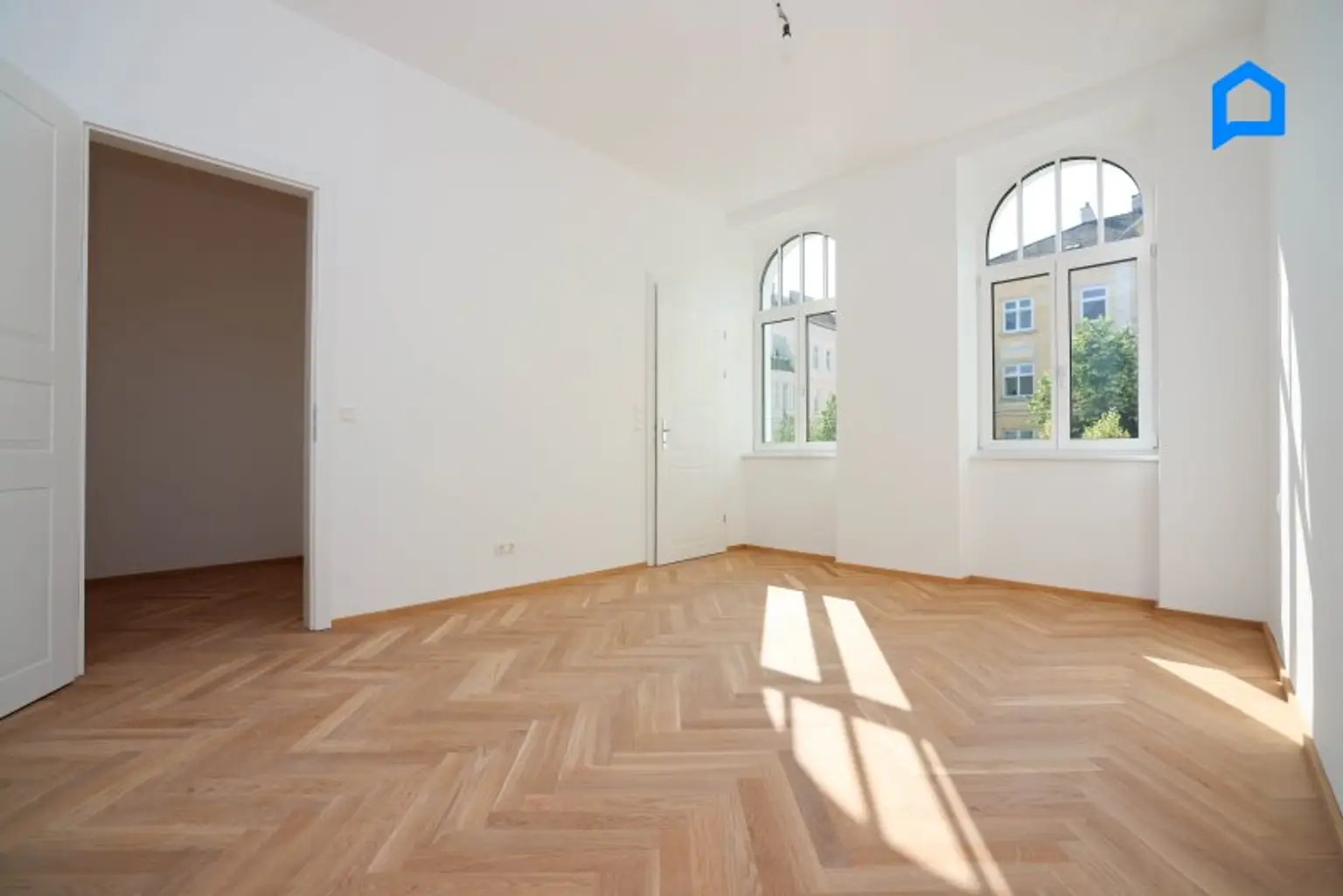 Schönbrunnblick-Gloriette, ERSTBEZUG, JETZT einziehen! Dachgeschoss NEU mit modernster Ausstattung148m² Wohnfläche, 4 Zimmer plus Nebenräume, auch Altbau Etagen-Wohnungen, teilweise Kurzzeitvermietung möglich !