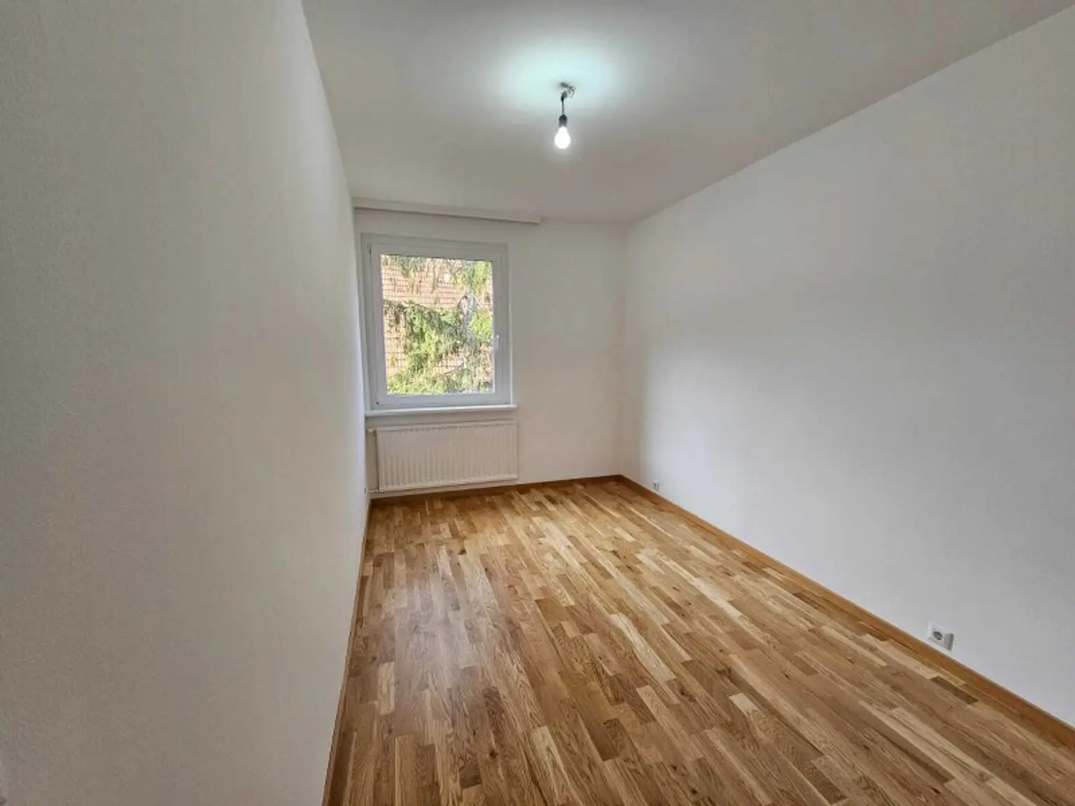Traumhafte 4-Zimmer-Wohnung in Hinterbrühl: Erstbezug mit Balkon für nur 290.000 €!