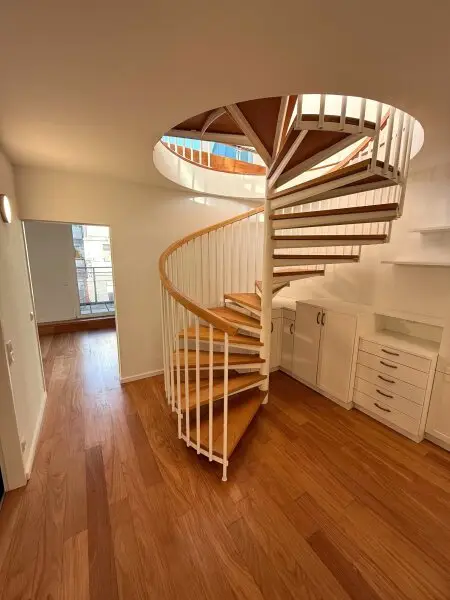 Erfüllen Sie sich ihren DG-Traum - 1 Gartenterrasse mit ca. 100 m² + 5 zusätzliche Terrassen mit gesamt ca. 50 m² + 1 Garagenplatz im Eigentum