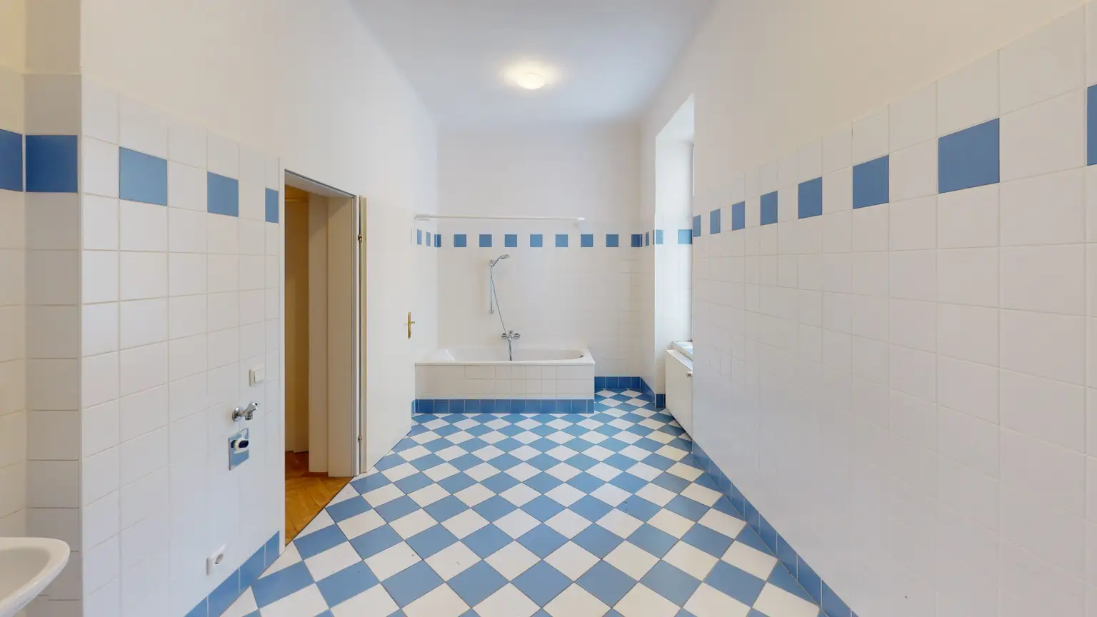 ALTBAUFLAIR IM SERVITENVIERTEL | GROSSZÜGIGE 2-ZIMMER-WOHNUNG - unbefristet