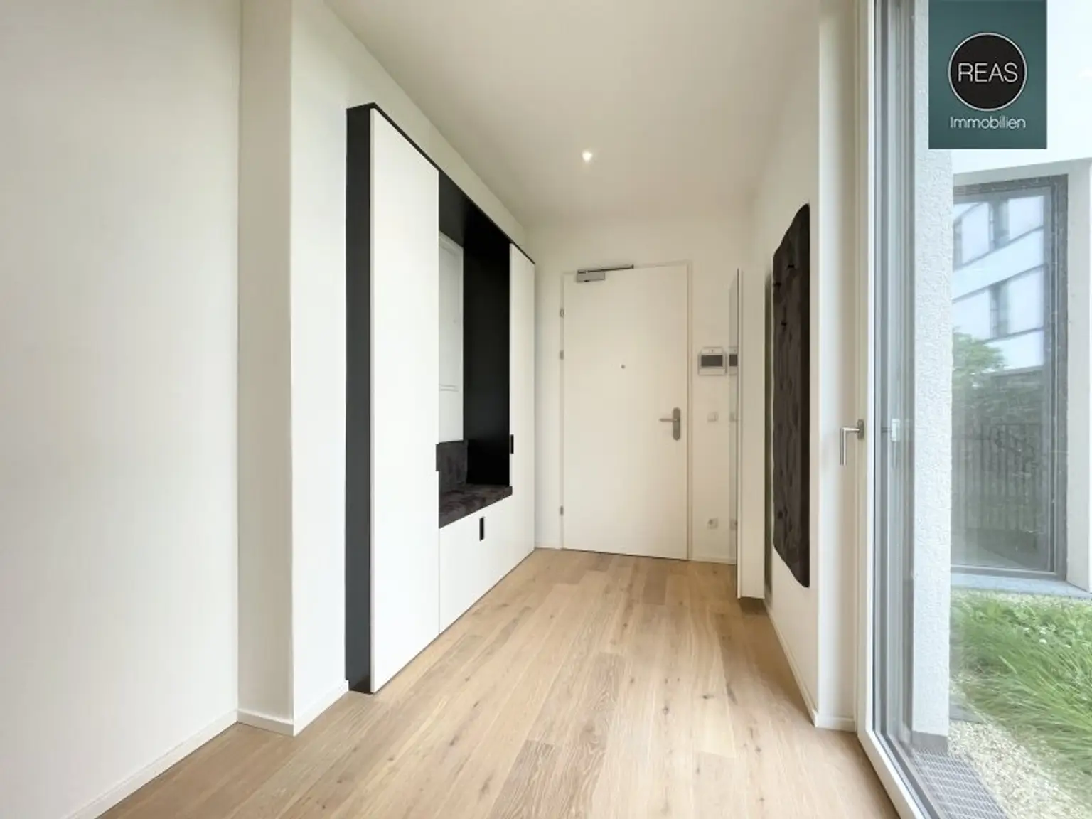 Provisionsfrei: Wohnresidenz Zögernitz! Luxus Gartenwohnung in Döblinger Bestlage! Garagen verfügbar!