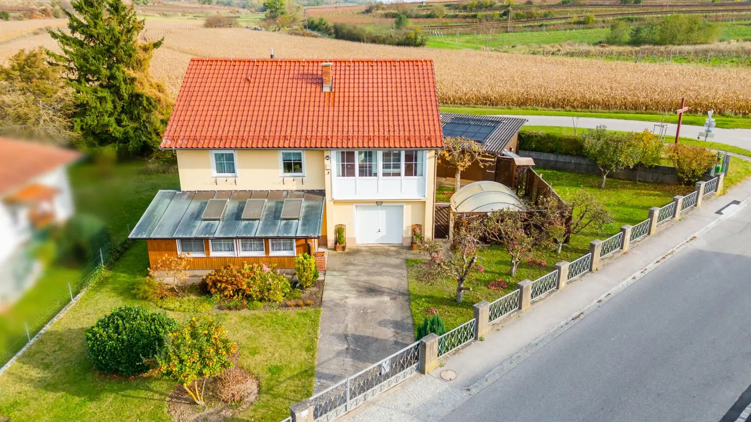 Einfamilienhaus als perfekte Basis für Ihr Traumhaus in der Weinregion Straßertal