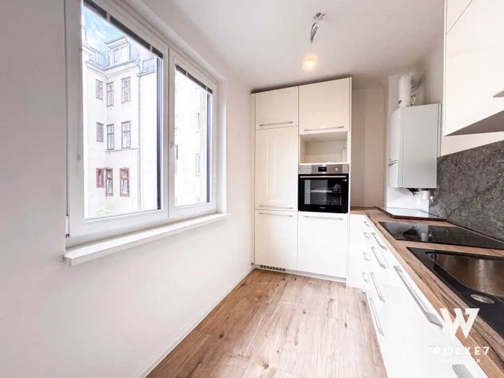 Erstbezug nach Renovierung! 3 Zimmer Wohnung mit Balkon und Lift