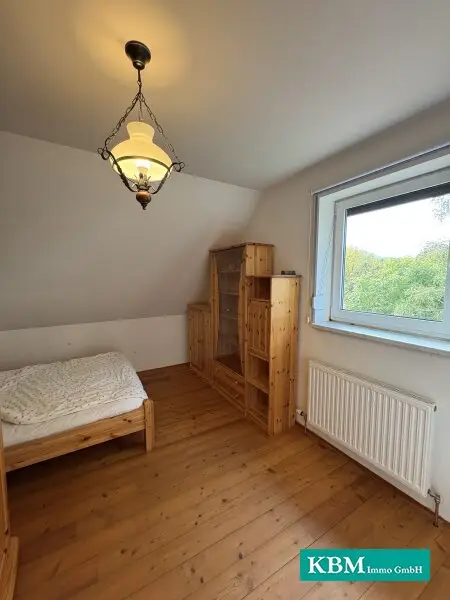 Endlich Zuhause: Wo Platz auf Lebensqualität trifft! - Haus mit 10 Zimmern, Garage und 5 Bädern