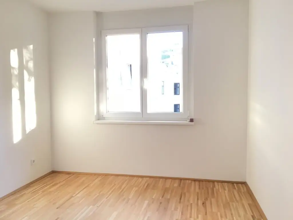 2-Zimmer Wohnung mit Balkon in den grünen Garten! Direkt bei U3 Kendlerstraße!