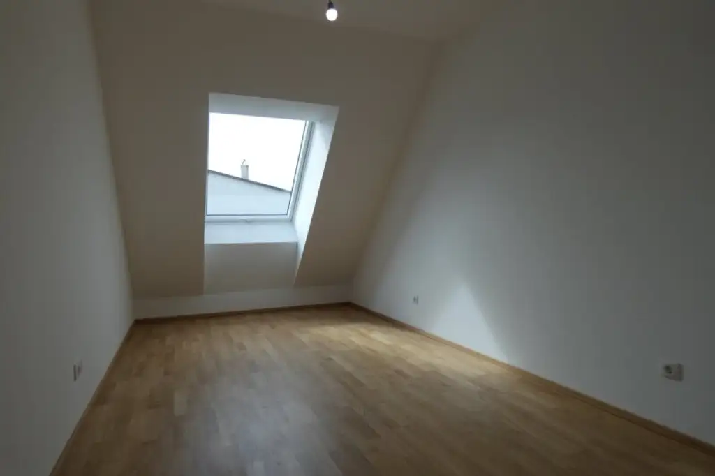 ERSTBEZUG MIT SÜDTERRASSE MIETE INKL. BETRIEBSKOSTEN