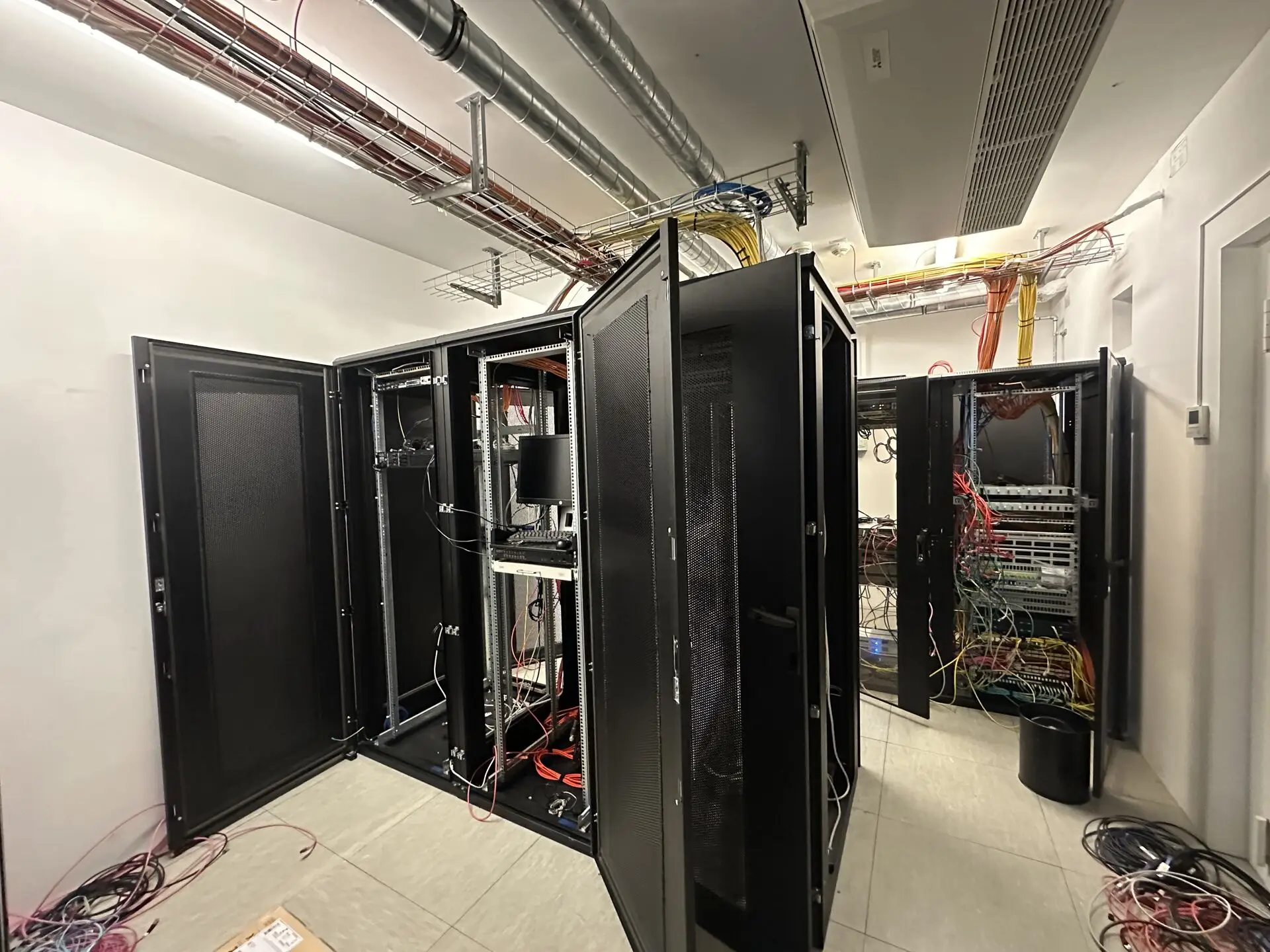 Wiedner Hauptstrasse 120 Server