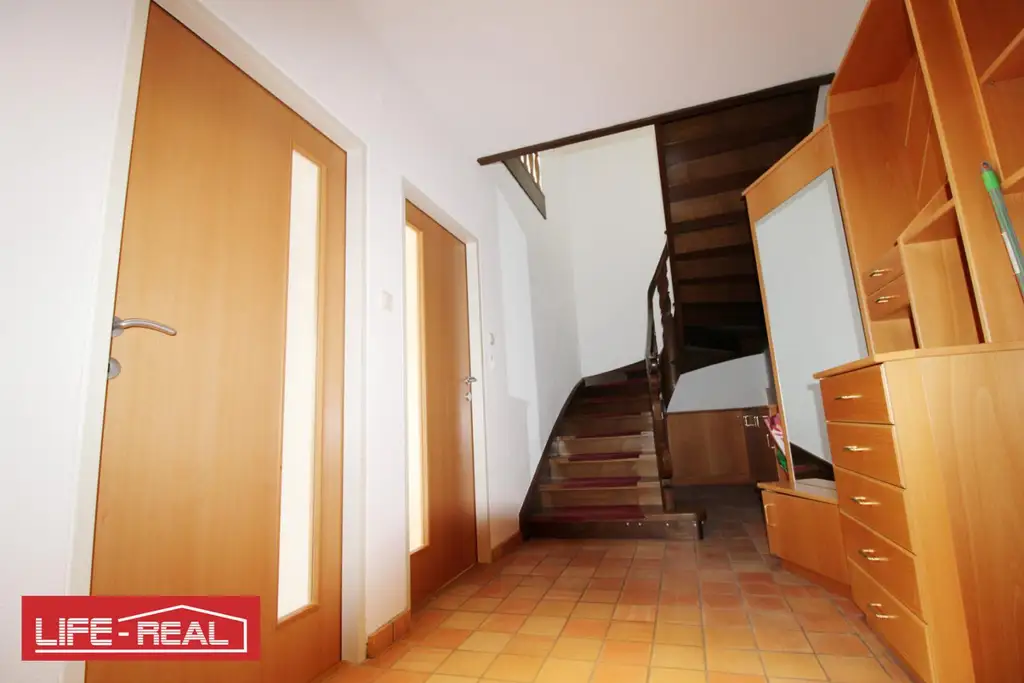 Stilvolle Maisonette-Mietwohnung mit Balkon im Herzen von Linz/Ebelsberg