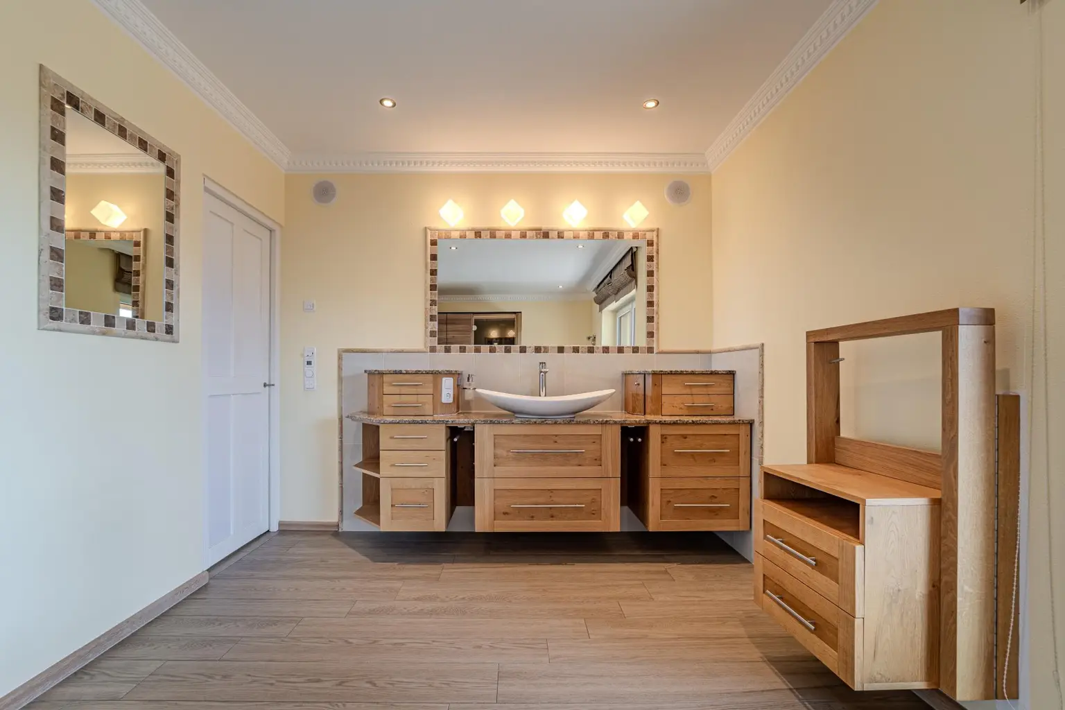 Badezimmer im OG