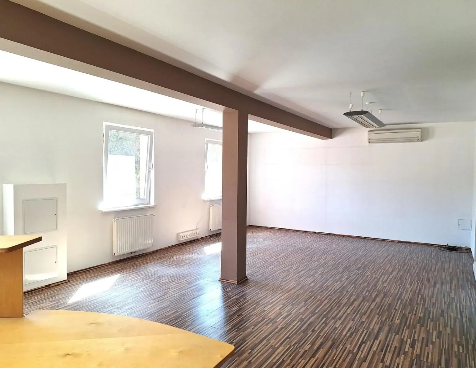 Ehemaliges Büro - und Lagerobjekt in Grünlage