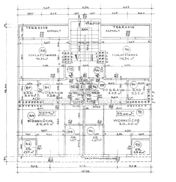 Gut aufgeteilte 2 Zimmerwohnung mit hofseitigem Balkon