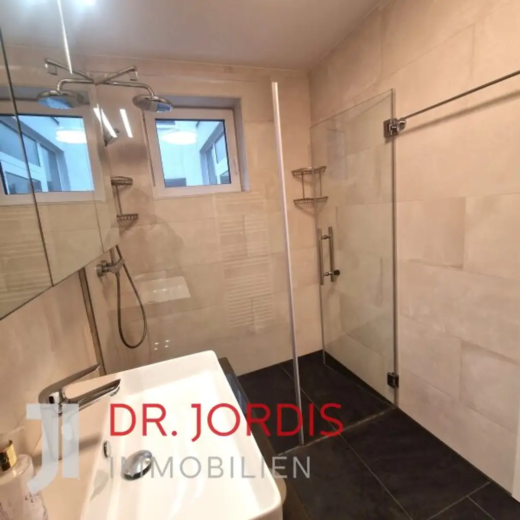 perfekt geschnittene Gartenwohnung, mit Garagenplatz im Eigentum