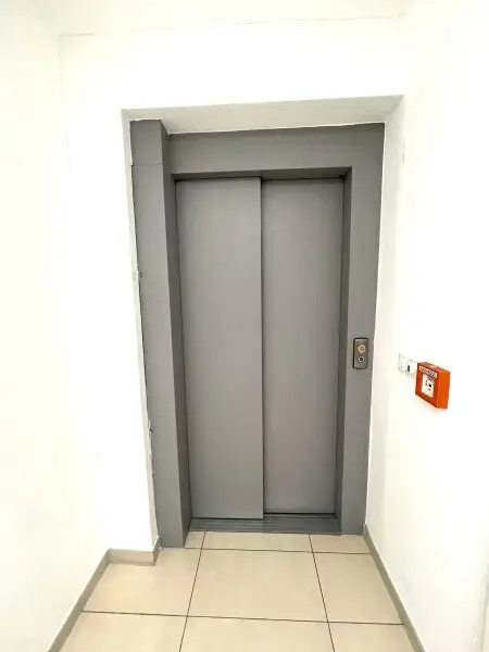 Sonnige 3,5-Zimmer Dachgeschoßwohnung mit Terrasse zu kaufen