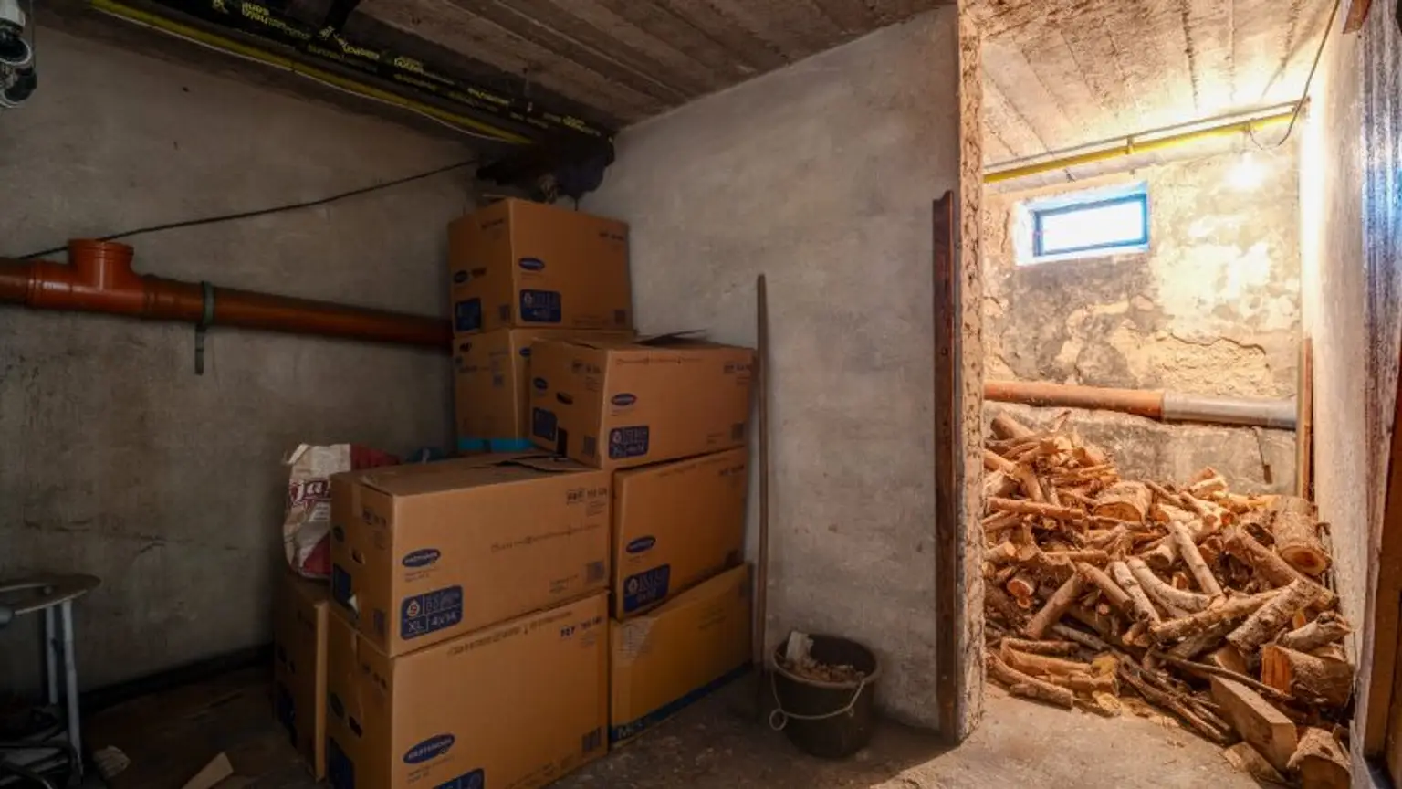 Sanierungsbedürftiges Haus in Untersiebenbrunn! Rohdachboden mit Ausbaupotential!
